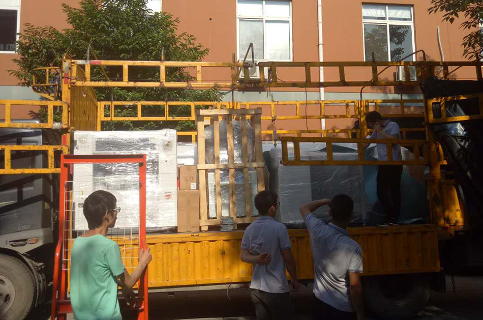 舟山客戶SMT設備專車送貨，貨到上門安裝調試