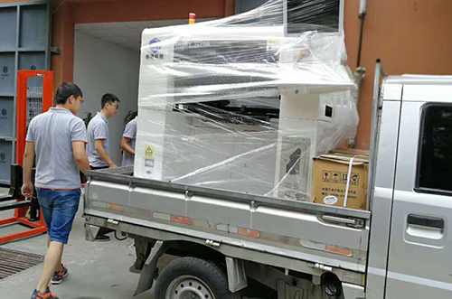 嘉興客戶SMT設(shè)備專車(chē)送貨，貨到上門(mén)安裝調(diào)試