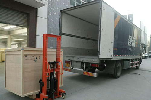 池州客戶SMT設備專車送貨，貨到上門安裝調(diào)試